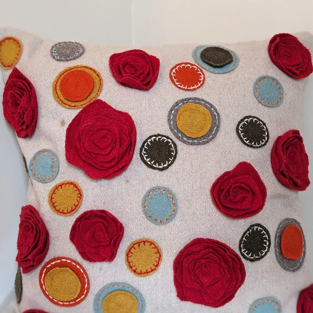 Rizzy Home Felt Embroidered Throw Pillows - Picture 2 of 9